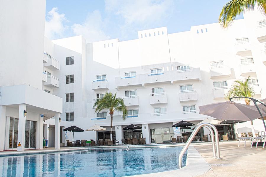 Ocean View Cancun Arenas Hotel Exterior photo